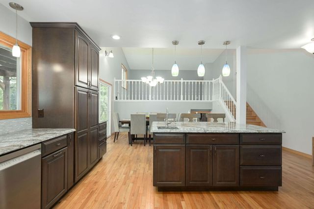 8275 College Trail, Inver Grove Heights, MN 55076