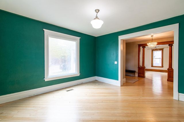 203 7th Street S, Moorhead, MN 56560