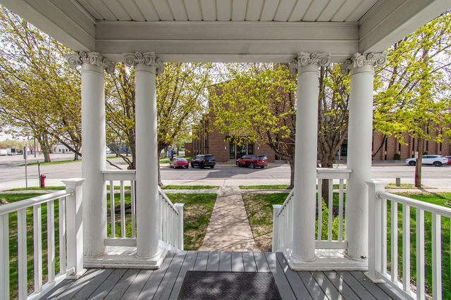 203 7th Street S, Moorhead, MN 56560