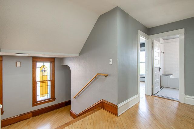 203 7th Street S, Moorhead, MN 56560
