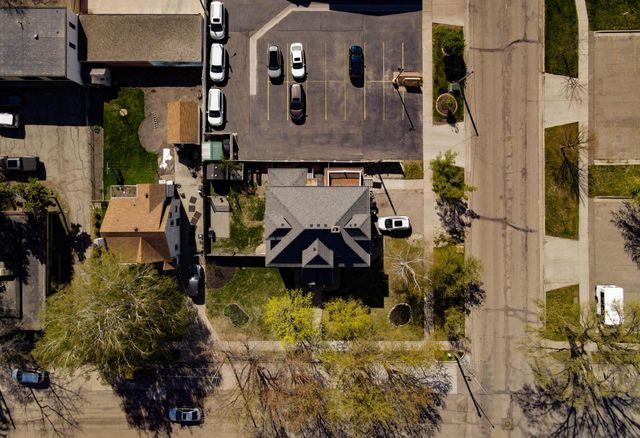 203 7th Street S, Moorhead, MN 56560
