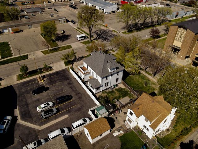 203 7th Street S, Moorhead, MN 56560
