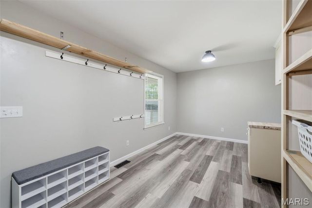 1800 Patterson Road, Florissant, MO 63031