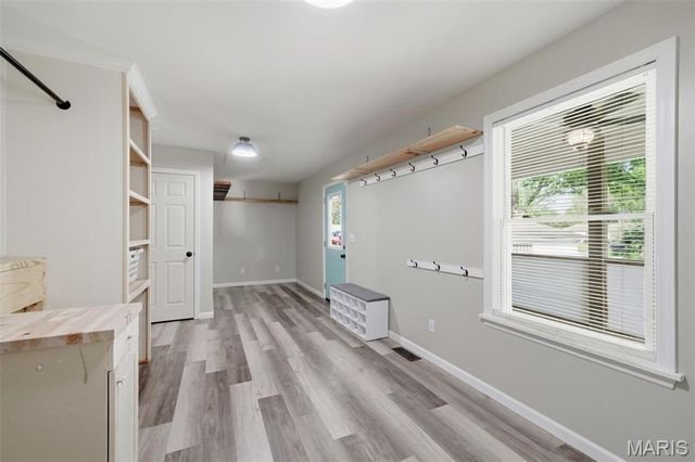 1800 Patterson Road, Florissant, MO 63031