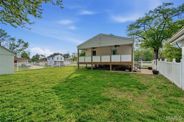 1800 Patterson Road, Florissant, MO 63031