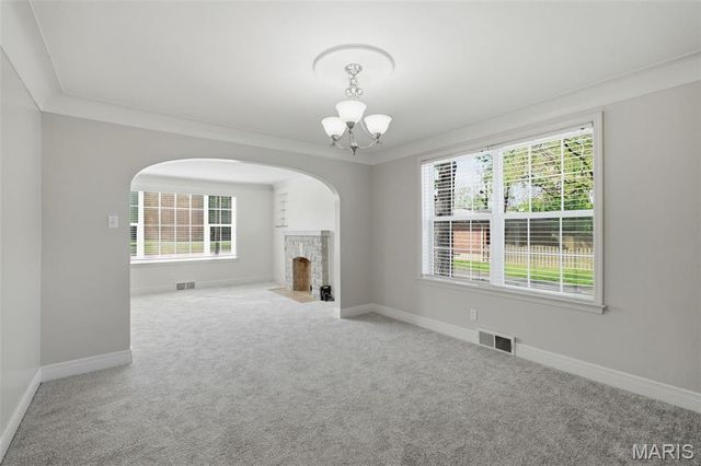1800 Patterson Road, Florissant, MO 63031