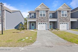 345 S Stingray Lane, Sneads Ferry, NC 28460