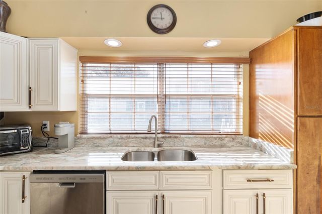 11001 SE SUNSET HARBOR ROAD D18, Summerfield, FL 34491