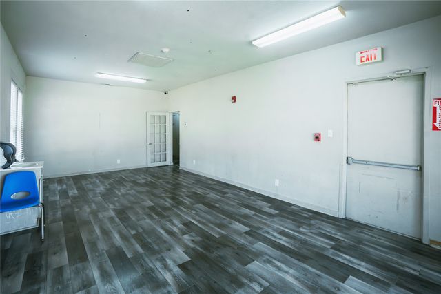 3121 Forest Avenue, Fort Worth, TX 76112