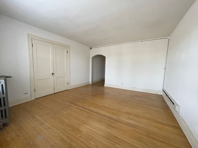 28w579 Stafford Place 1, Warrenville, IL 60555