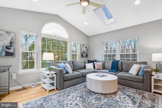 5105 COLERIDGE DR, Fairfax, VA 22032