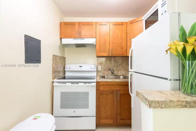 7904 West Dr 214, North Bay Village, FL 33141