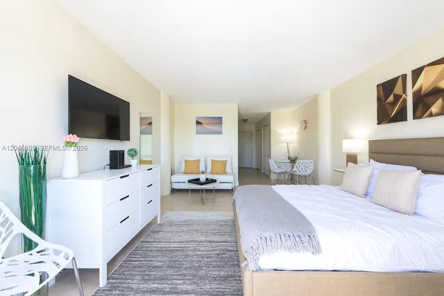 7904 West Dr 214, North Bay Village, FL 33141