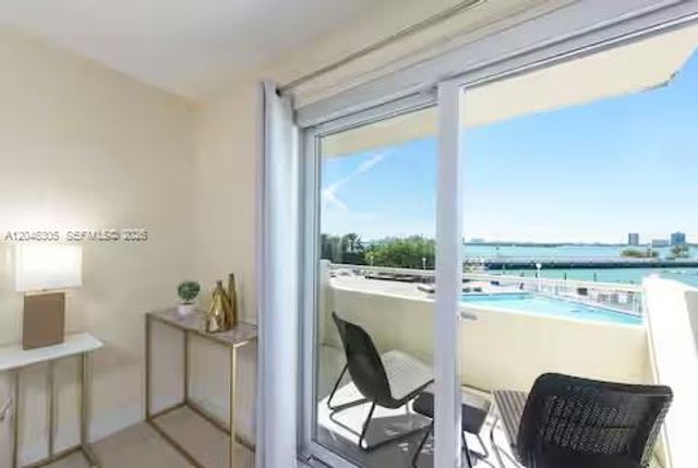 7904 West Dr 214, North Bay Village, FL 33141
