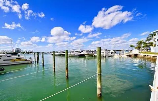 7904 West Dr 214, North Bay Village, FL 33141