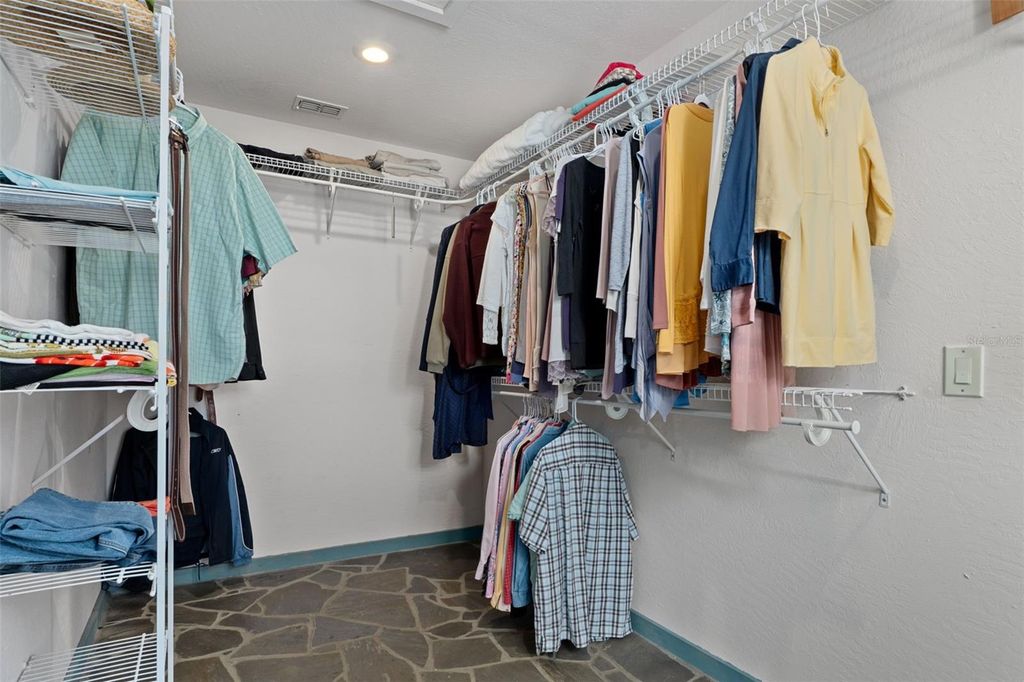 Image 26 of property listing at 4210 W HORSESHOE DRIVE, Beverly Hills, FL 34465