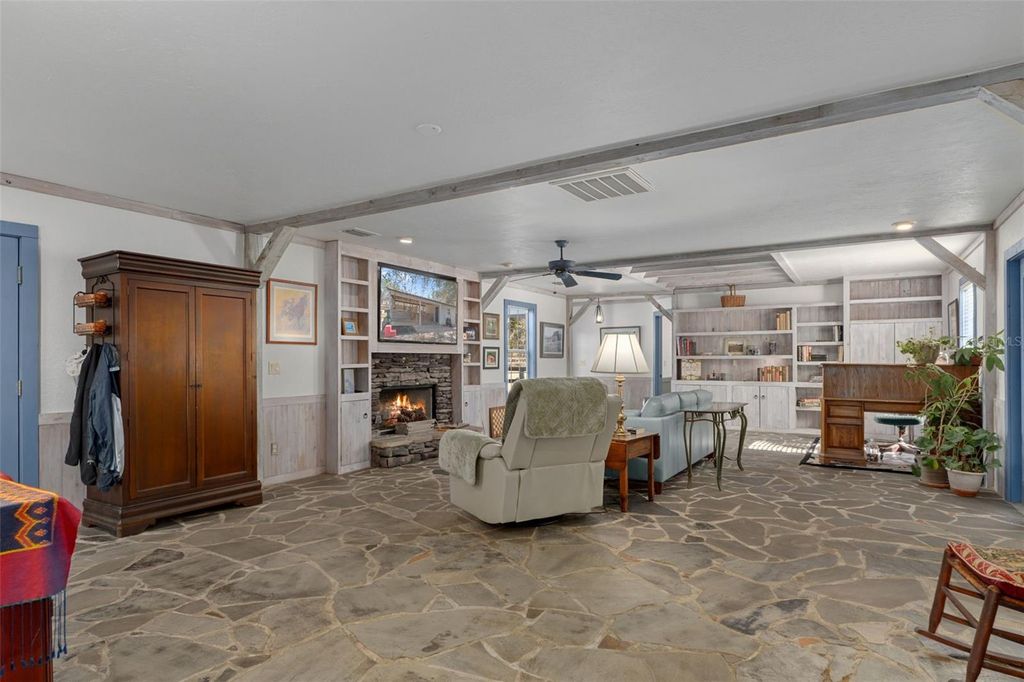 Image 35 of property listing at 4210 W HORSESHOE DRIVE, Beverly Hills, FL 34465