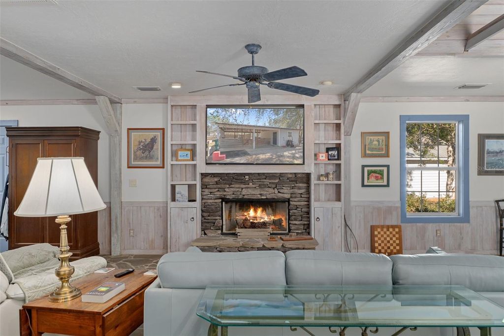 Image 36 of property listing at 4210 W HORSESHOE DRIVE, Beverly Hills, FL 34465