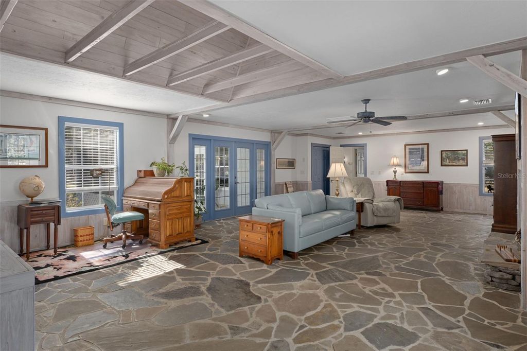 Image 42 of property listing at 4210 W HORSESHOE DRIVE, Beverly Hills, FL 34465