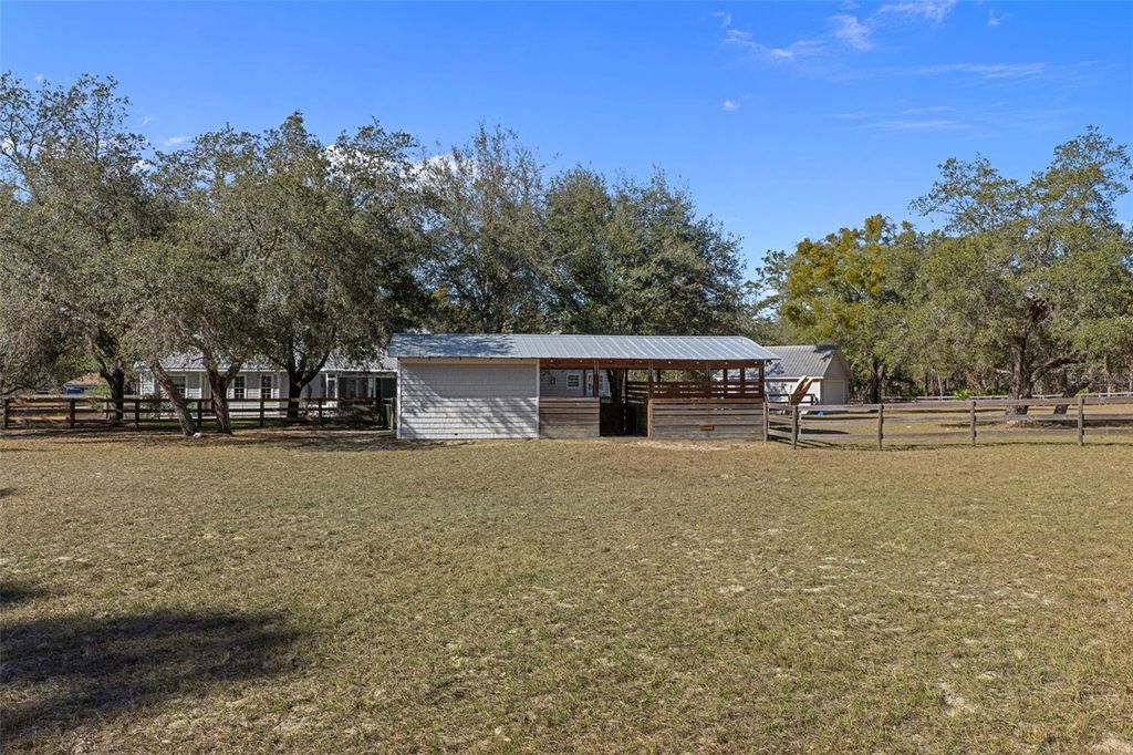 Image 55 of property listing at 4210 W HORSESHOE DRIVE, Beverly Hills, FL 34465