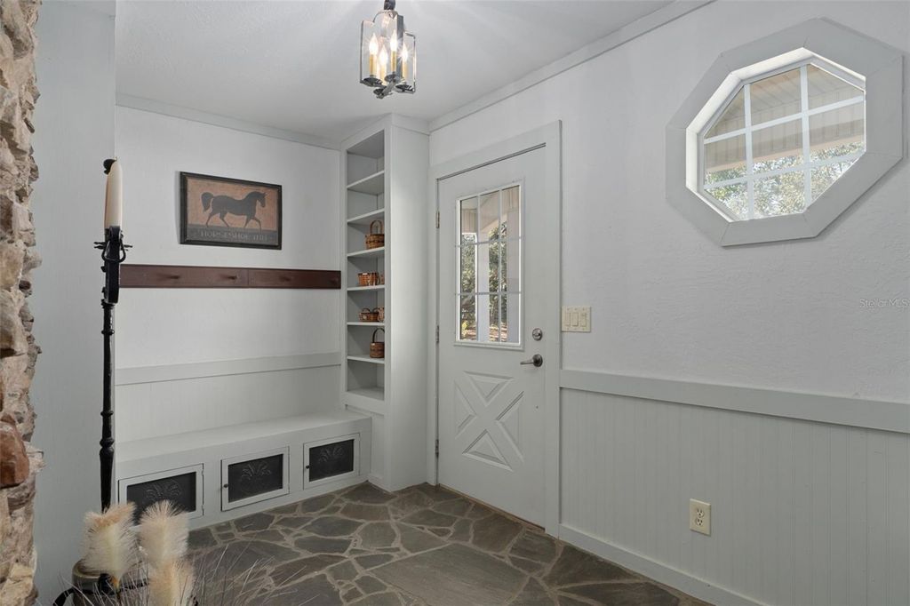 Image 7 of property listing at 4210 W HORSESHOE DRIVE, Beverly Hills, FL 34465