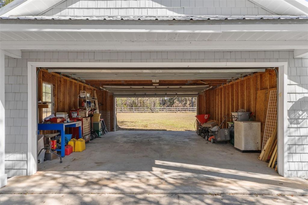 Image 67 of property listing at 4210 W HORSESHOE DRIVE, Beverly Hills, FL 34465