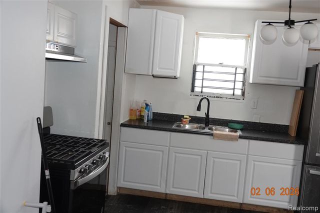 7828 Westwood Street, Detroit, MI 48228