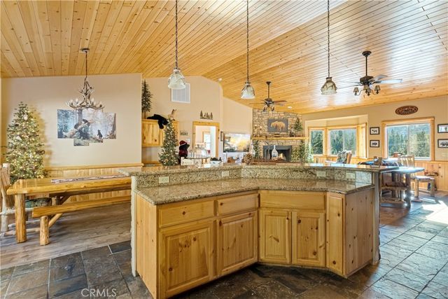 43628 Yosemite Drive, Big Bear Lake, CA 92315