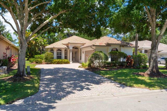 8306 Belfry Place, Port St Lucie, FL 34986