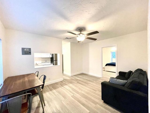 828 NE 17th Avenue 2, Fort Lauderdale, FL 33304
