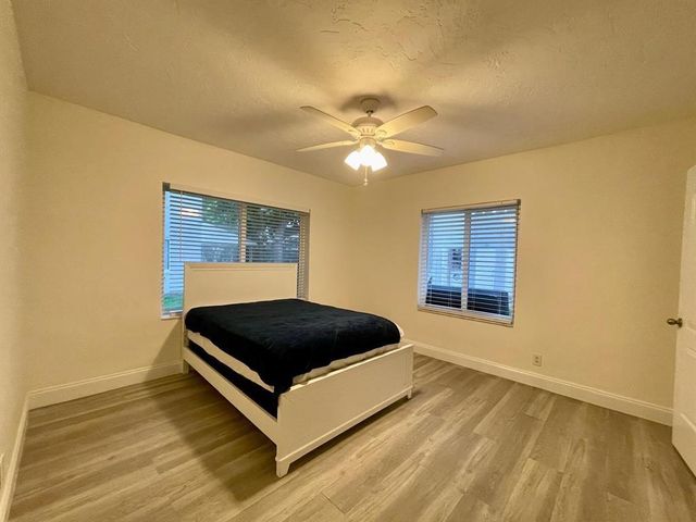 828 NE 17th Avenue 2, Fort Lauderdale, FL 33304