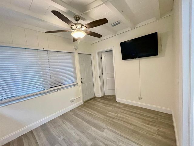 828 NE 17th Avenue 2, Fort Lauderdale, FL 33304
