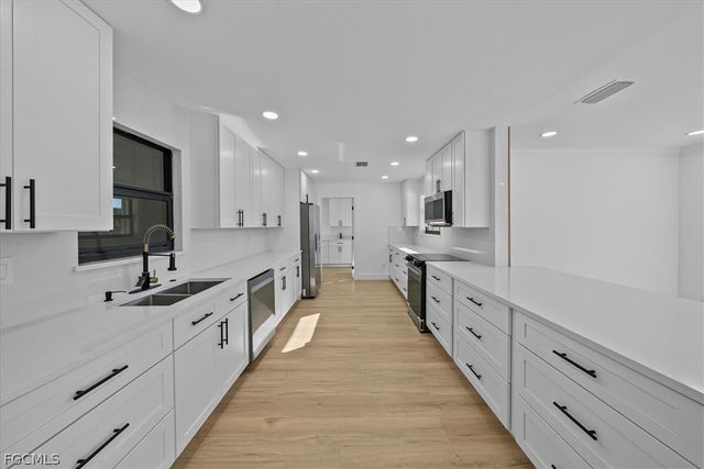 5671 Balkan CT, Fort Myers, FL 33919