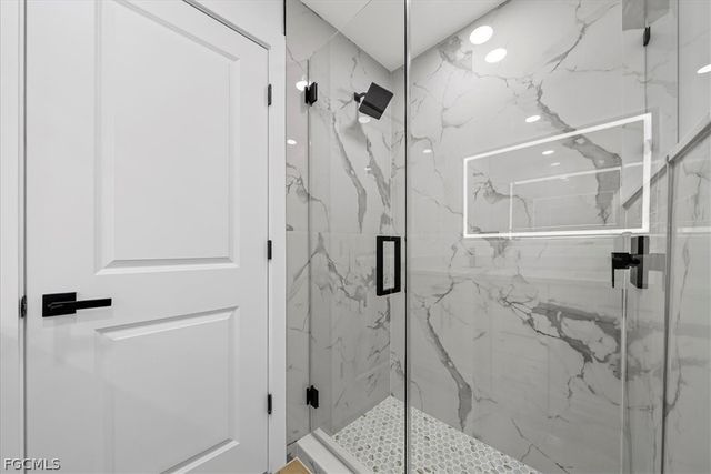 5671 Balkan CT, Fort Myers, FL 33919