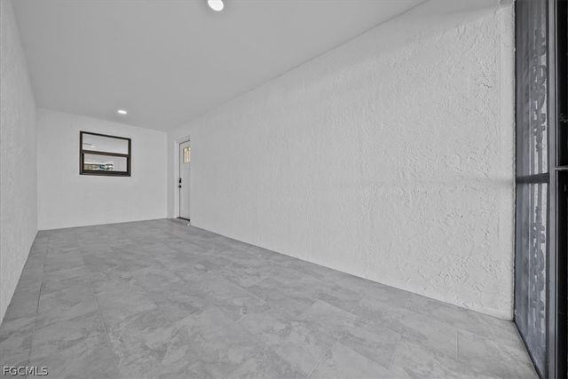 5671 Balkan CT, Fort Myers, FL 33919