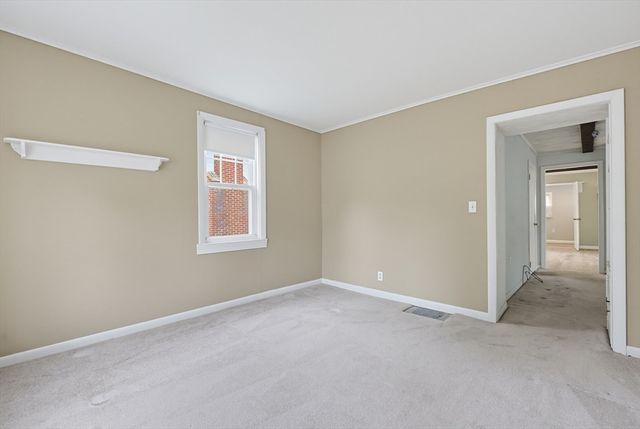 18 Plain St, Natick, MA 01760