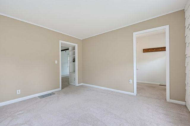 18 Plain St, Natick, MA 01760