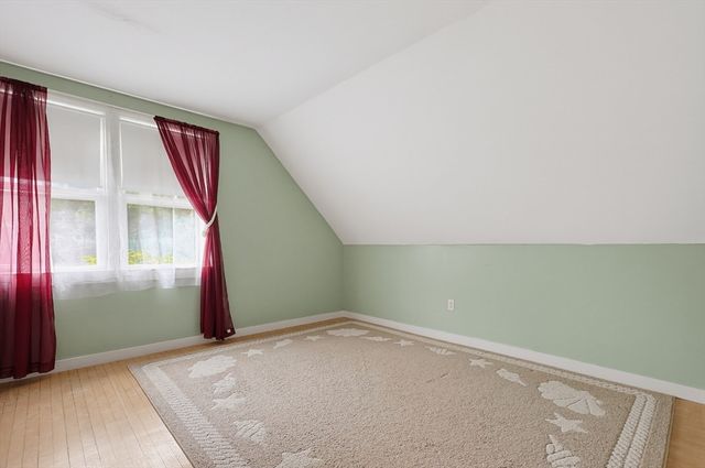 18 Plain St, Natick, MA 01760