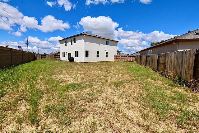 2216 Rick Dr, Marysville, CA 95901