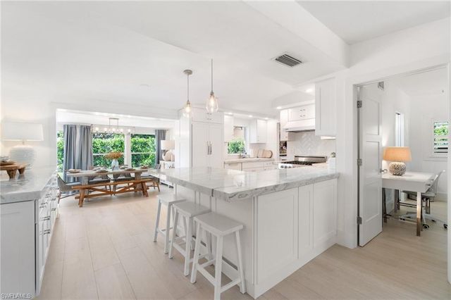 2180 Harbor LN, Naples, FL 34104