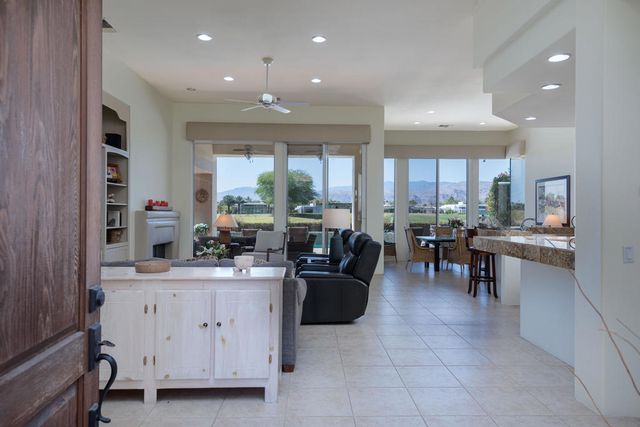 278 Loch Lomond Road, Rancho Mirage, CA 92270