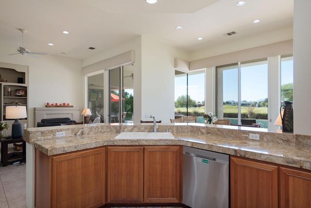 278 Loch Lomond Road, Rancho Mirage, CA 92270