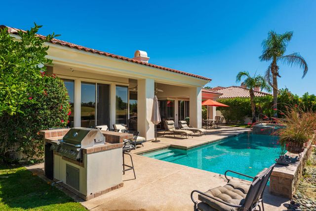 278 Loch Lomond Road, Rancho Mirage, CA 92270