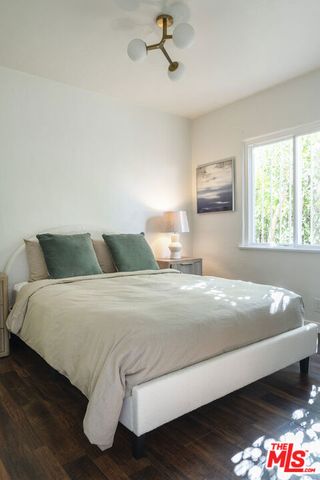 7853 Brighton Avenue, Los Angeles, CA 90047