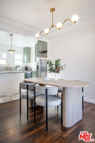 7853 Brighton Avenue, Los Angeles, CA 90047