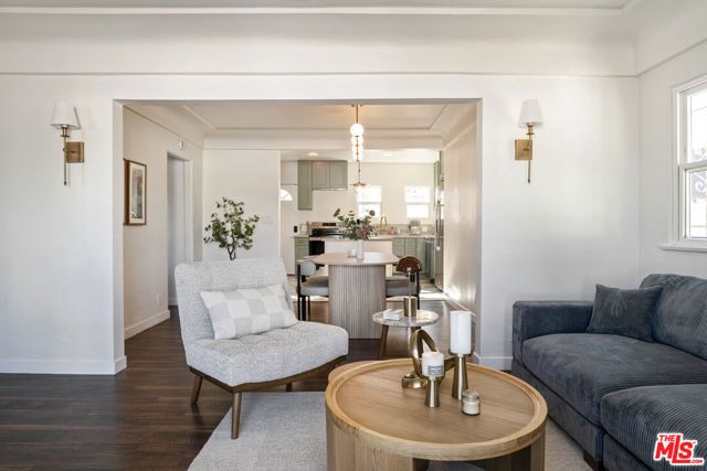 7853 Brighton Avenue, Los Angeles, CA 90047