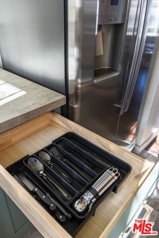 7853 Brighton Avenue, Los Angeles, CA 90047