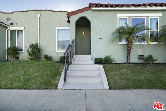 7853 Brighton Avenue, Los Angeles, CA 90047