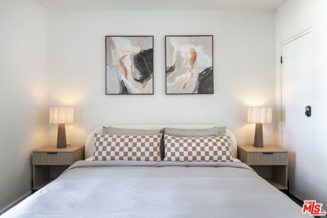 7853 Brighton Avenue, Los Angeles, CA 90047