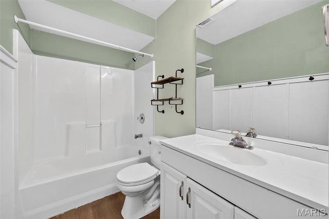 129 Royallbrook Lane, O'fallon, MO 63368